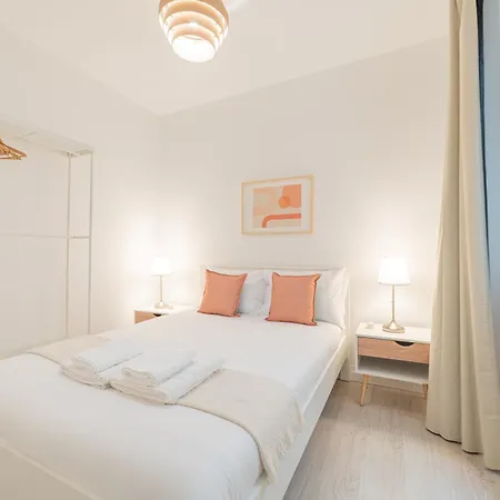 Garcia - Lisbon's Charm * Lisboa