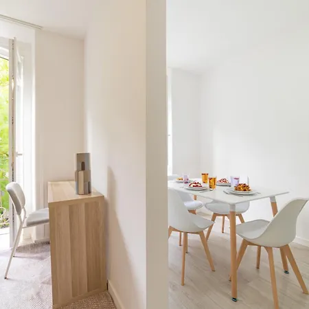 Garcia - Lisbon's Charm * Lisboa