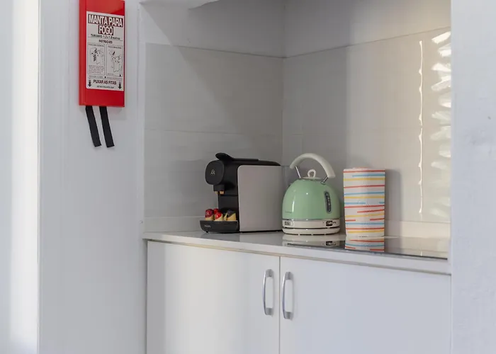 Garcia - Lisbon's Charm * Lisboa