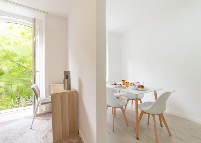 Garcia - Lisbon's Charm * Lisboa